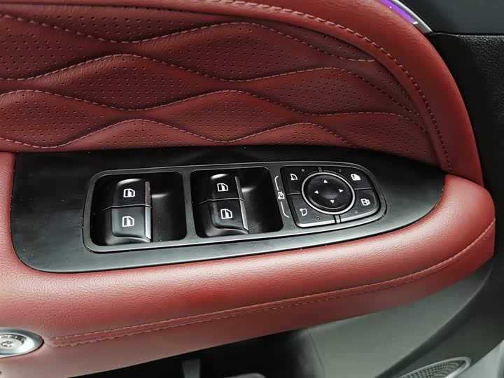 Фото 9 - Tank 300