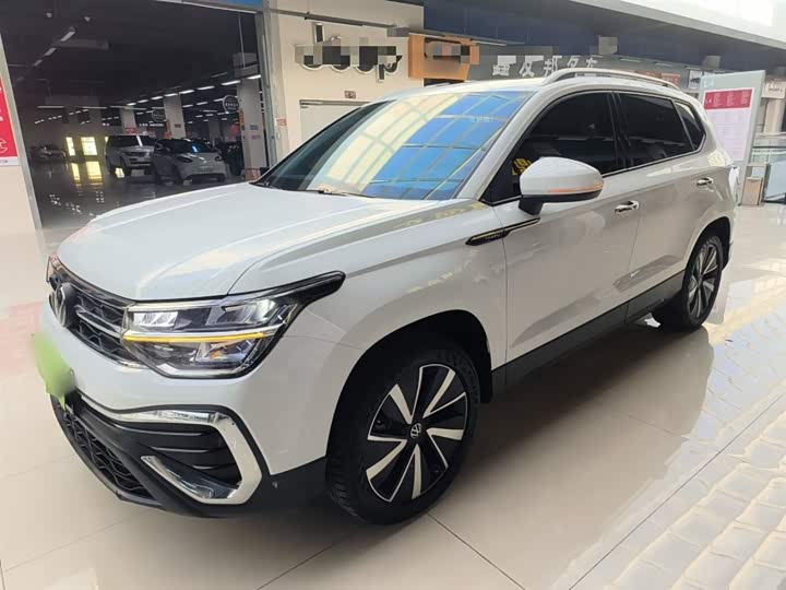 Фото 2 - Volkswagen Tharu