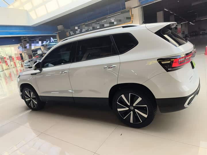 Фото 5 - Volkswagen Tharu