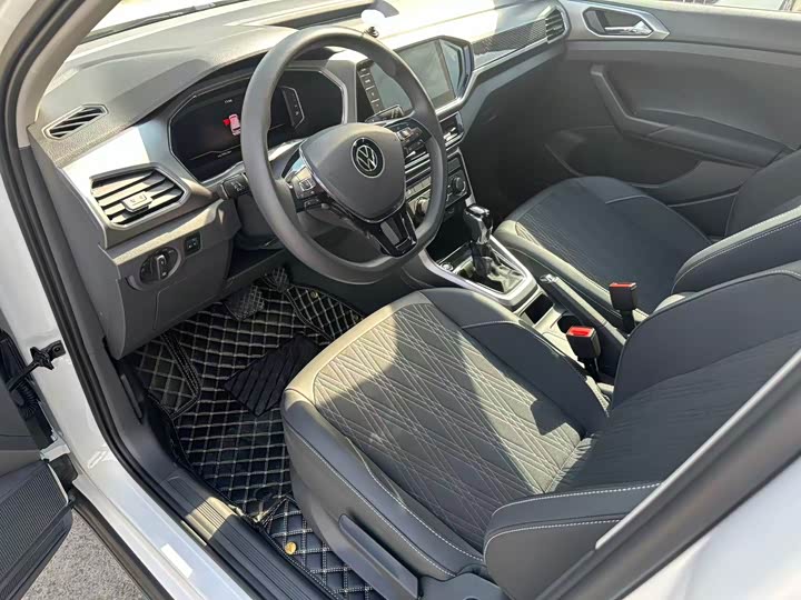 Фото 4 - Volkswagen T-Cross