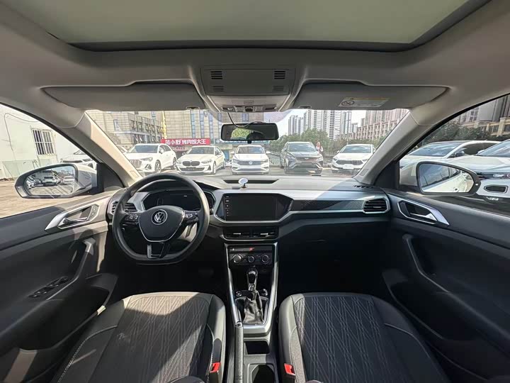 Фото 5 - Volkswagen T-Cross