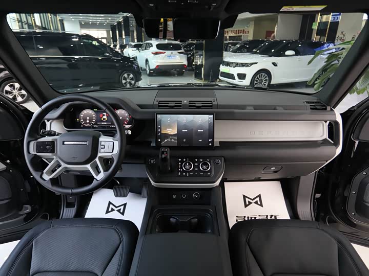 Фото 13 - Land Rover Defender