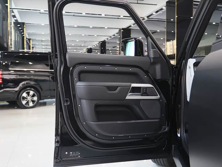 Фото 6 - Land Rover Defender