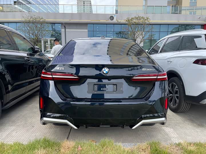 Фото 9 - BMW 5 Series