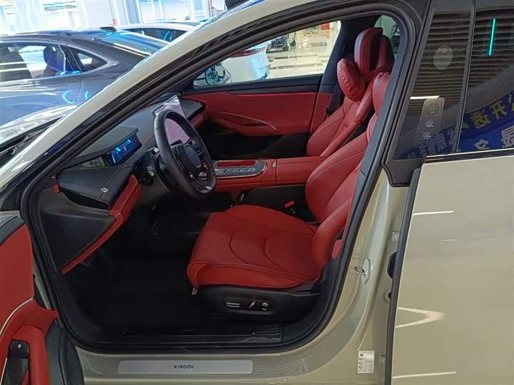 Фото 15 - Xiaomi SU7