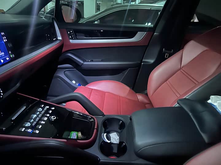 Фото 5 - Porsche Cayenne