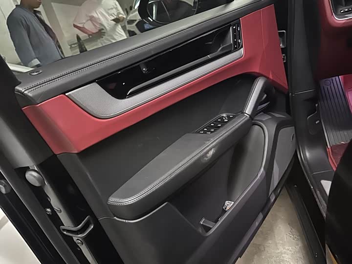 Фото 8 - Porsche Cayenne