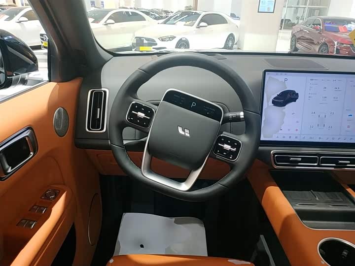 Фото 11 - LiXiang L7