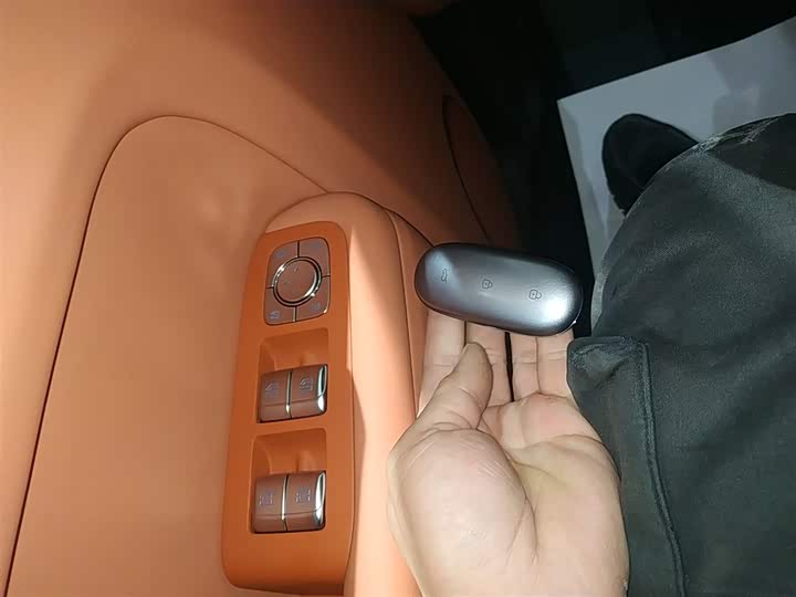 Фото 9 - LiXiang L7