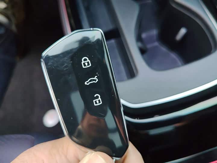 Фото 9 - Volkswagen ID.4 Crozz