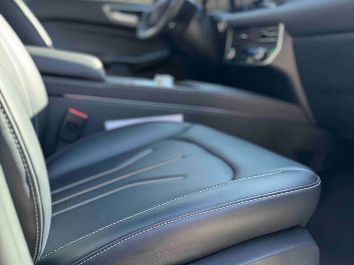 Фото 12 - Ford Edge