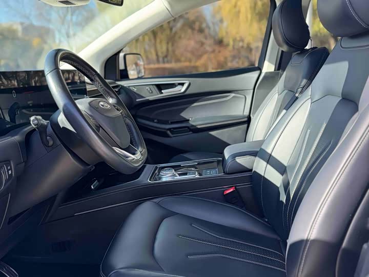 Фото 6 - Ford Edge