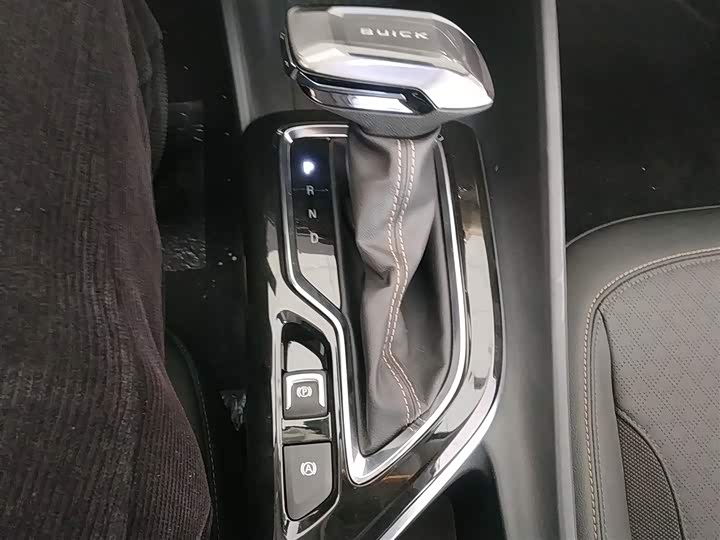 Фото 14 - Buick Verano