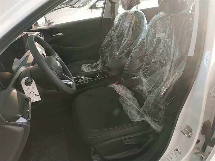 Фото 15 - Buick Verano