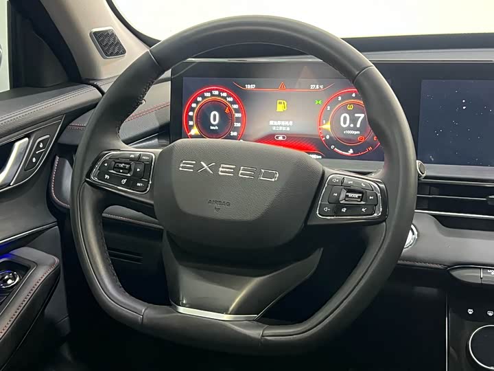 Фото 11 - Exeed LX