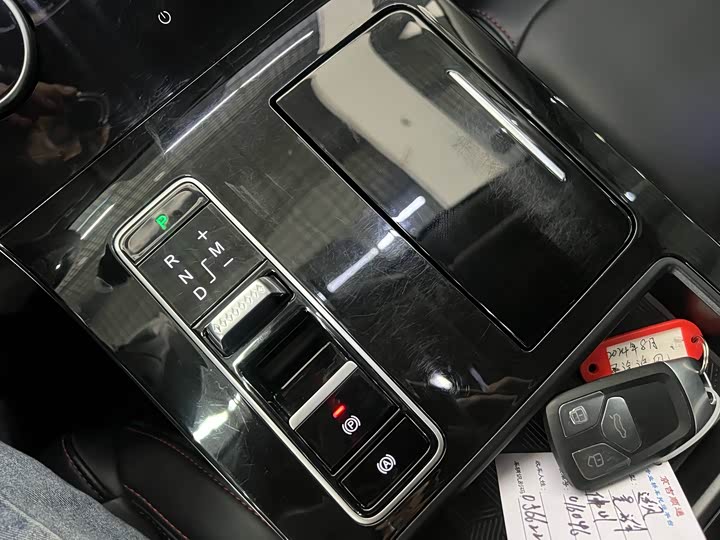 Фото 17 - Exeed LX