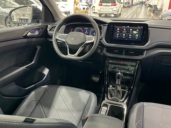 Фото 15 - Volkswagen Tharu