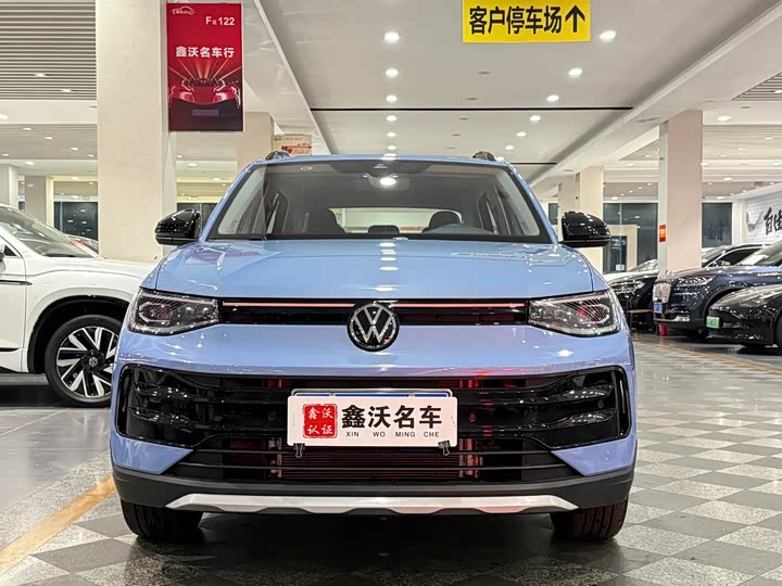 Фото 2 - Volkswagen Tharu