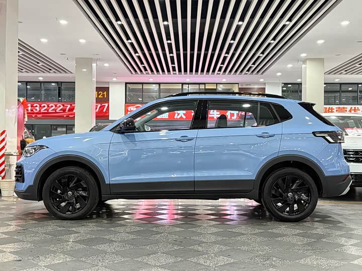 Фото 3 - Volkswagen Tharu