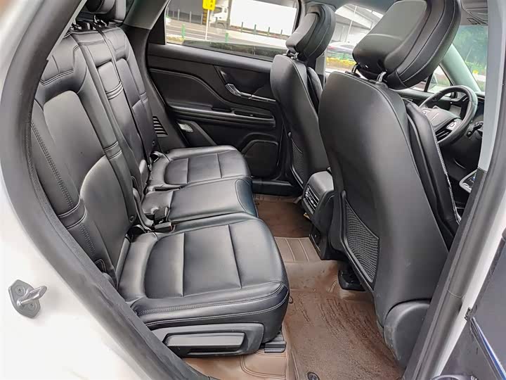 Фото 11 - Lincoln Corsair