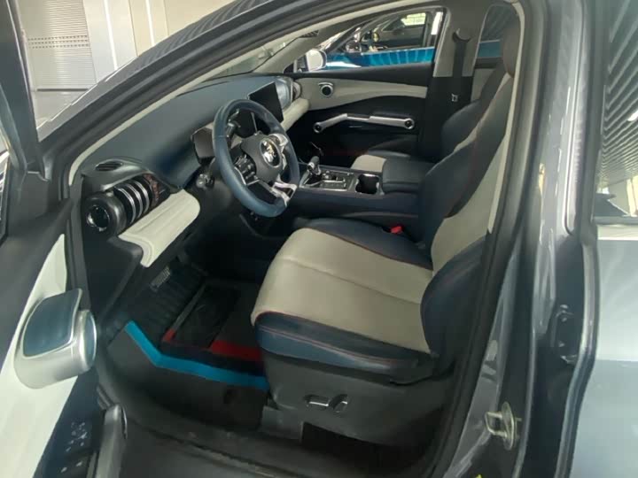 Фото 8 - BYD Yuan Plus