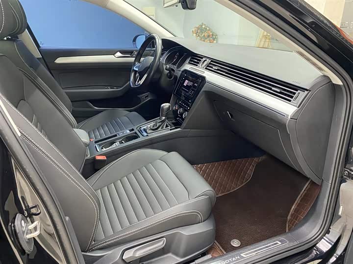 Фото 11 - Volkswagen Magotan