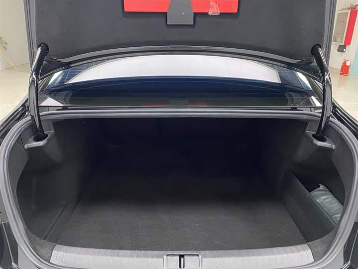 Фото 16 - Volkswagen Magotan