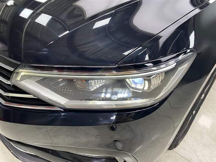 Фото 18 - Volkswagen Magotan