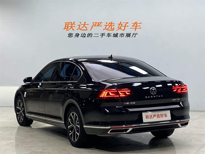 Фото 23 - Volkswagen Magotan