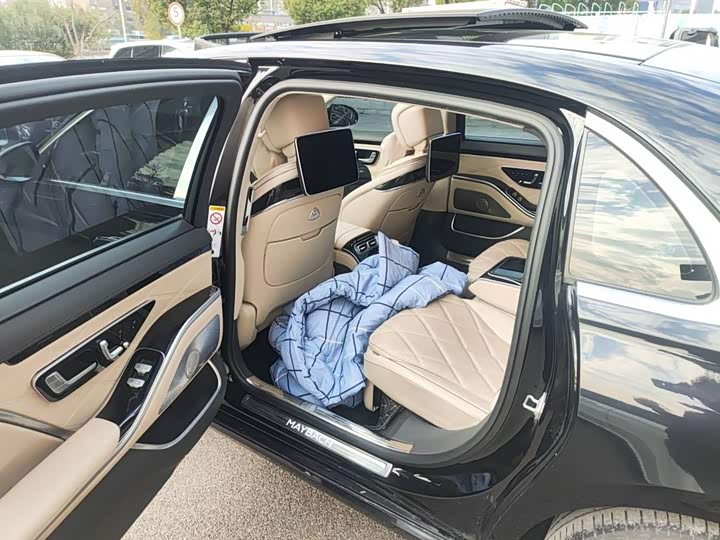 Фото 6 - Mercedes-Benz Maybach S-Class