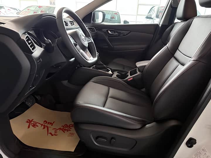 Фото 8 - Nissan Qashqai