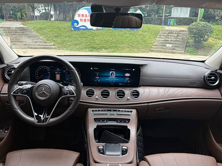 Фото 11 - Mercedes-Benz E-Class Hybrid