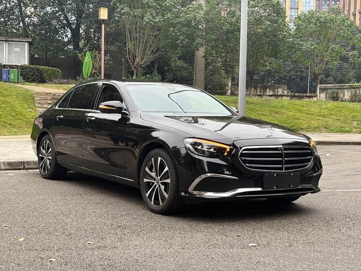 Фото 4 - Mercedes-Benz E-Class Hybrid