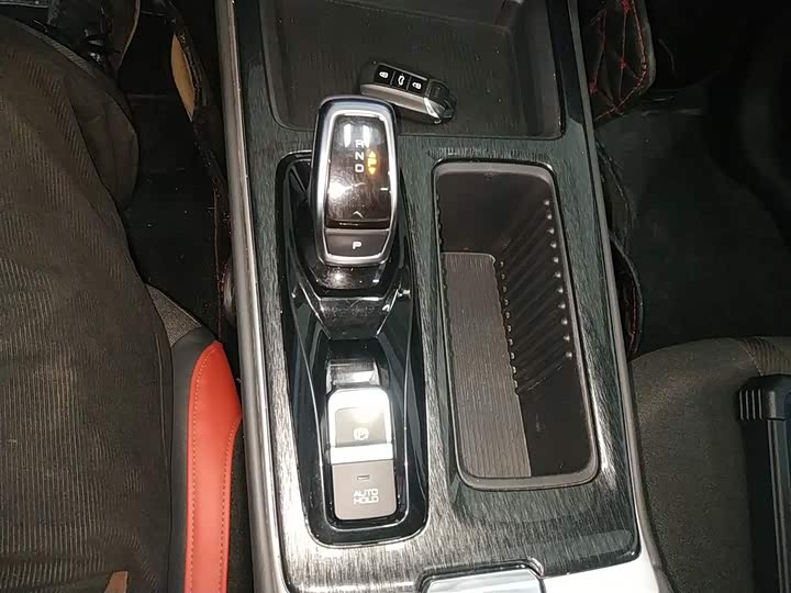 Фото 14 - Dongfeng Aeolus Yixuan Max