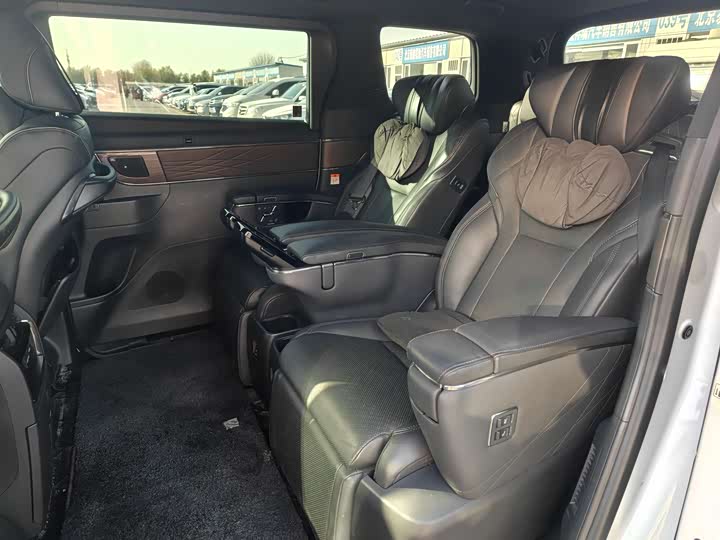 Фото 12 - Toyota Alphard