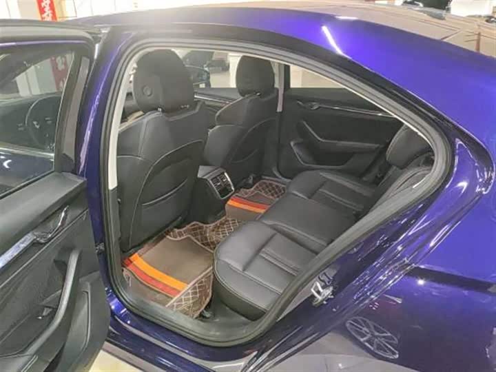 Фото 8 - Skoda Octavia Pro