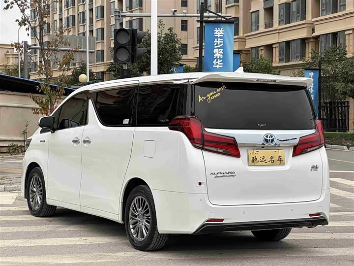 Фото 22 - Toyota Alphard
