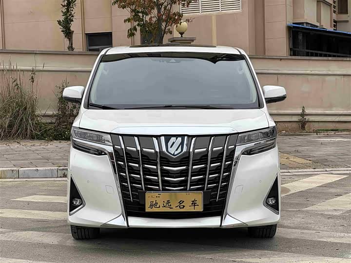 Фото 3 - Toyota Alphard