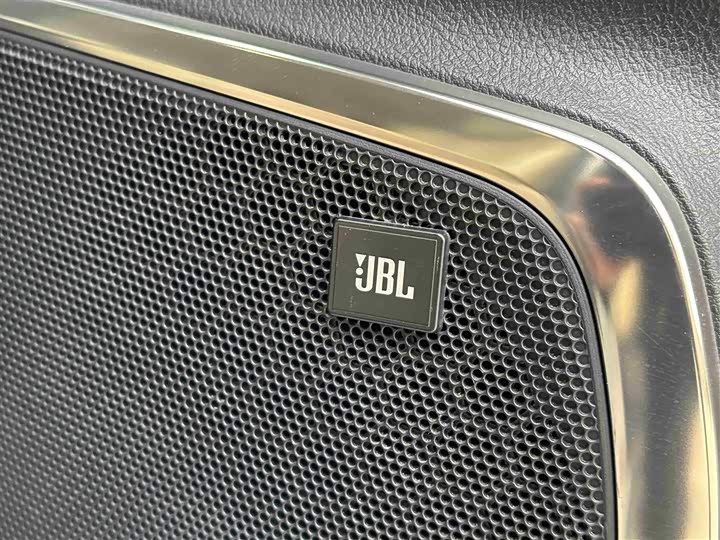 Фото 7 - Toyota Alphard