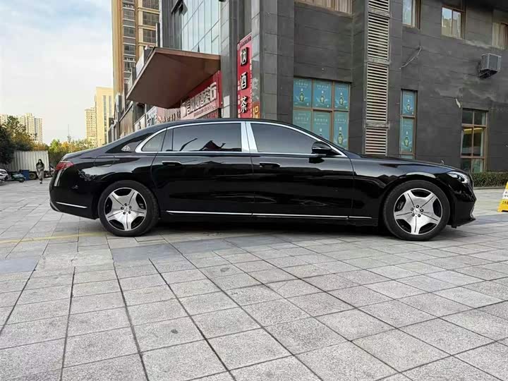 Фото 4 - Mercedes-Benz Maybach S-Class