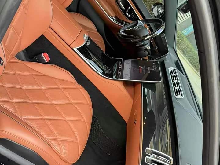 Фото 8 - Mercedes-Benz Maybach S-Class