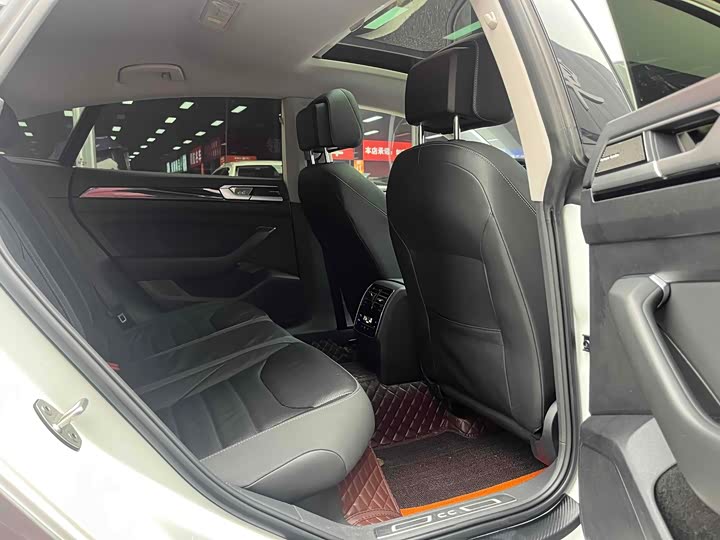 Фото 9 - Volkswagen CC