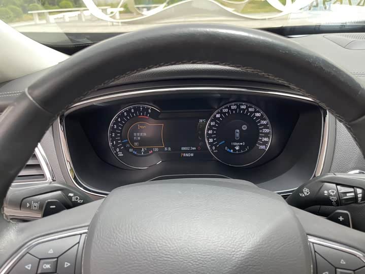 Фото 11 - Ford Taurus