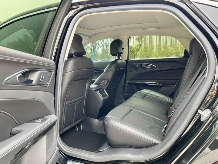 Фото 13 - Ford Taurus