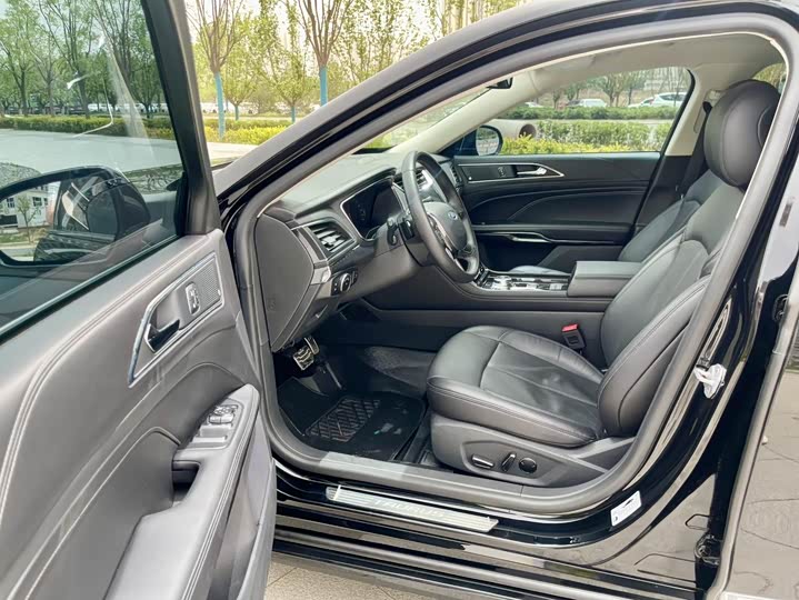 Фото 3 - Ford Taurus