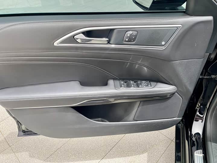 Фото 7 - Ford Taurus