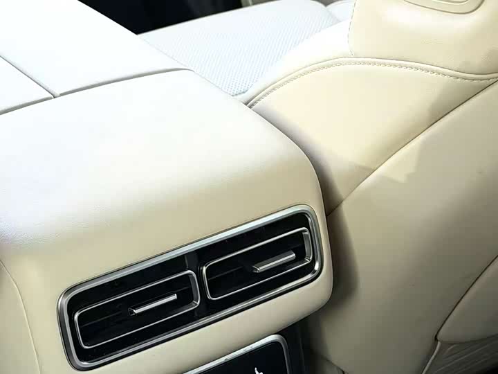 Фото 8 - LiXiang L7