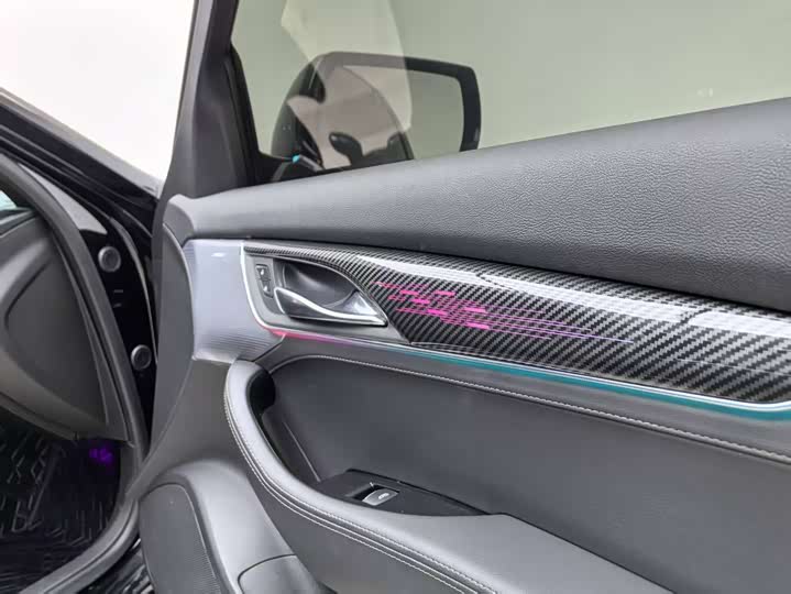 Фото 8 - Cadillac CT5