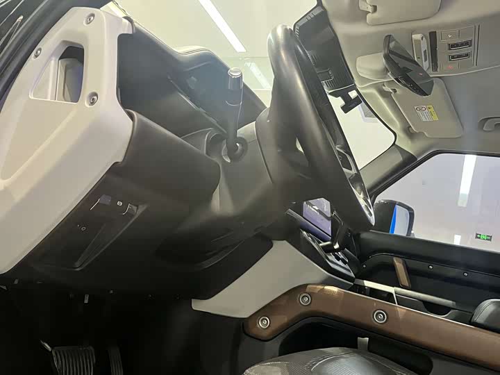 Фото 10 - Land Rover Defender