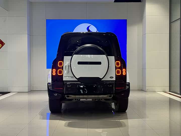 Фото 13 - Land Rover Defender